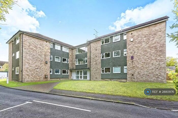 3 Bedroom Flat To Rent In Elvetham Road, Fleet, GU51