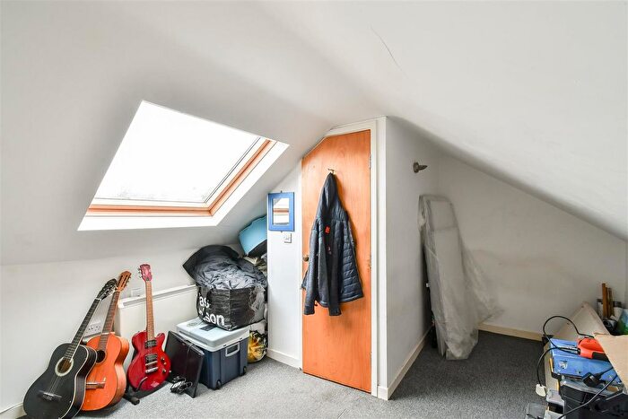 3 Bedroom Terraced House For Sale In Wilfred Street, Barry, CF63