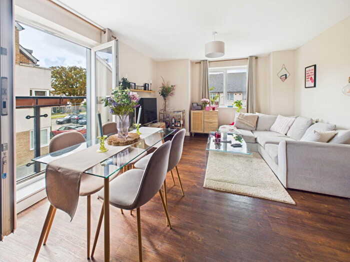 2 Bedroom Flat For Sale In Coral Close, Shoreham By Sea, BN43