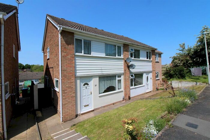 3 Bedroom Property To Rent In Troubridge Walk, Rugby, CV22