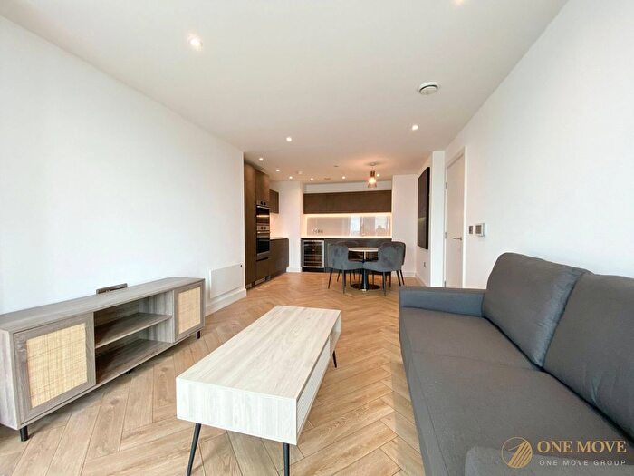 2 Bedroom Flat To Rent In Victoria Residence, Manchester, M15