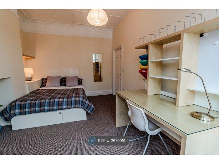 5 Bedroom Maisonette To Rent In Jesmond, Newcastle Upon Tyne, NE2