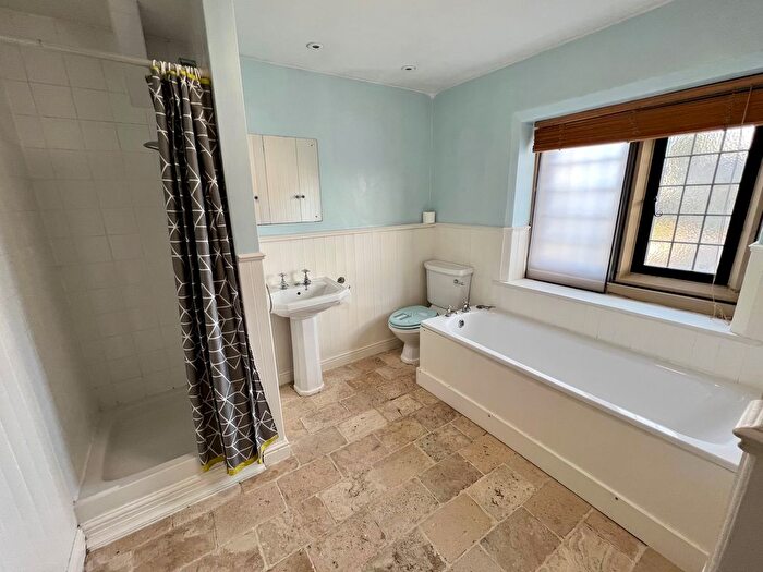 2 Bedroom End Of Terrace House To Rent In Pen-Y-Fai, Bridgend, CF31