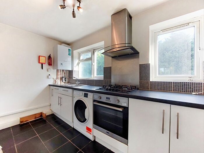 3 Bedroom Flat To Rent In Pampisford Road, South Croydon, CR2