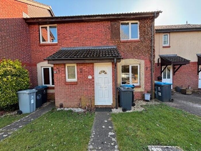 2 Bedroom Terraced House To Rent In Strathmore Close, Carterton, Oxon, OX18