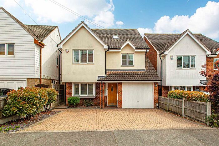 5 Bedroom Detached House For Sale In St Marys Drive, Benfleet, SS7