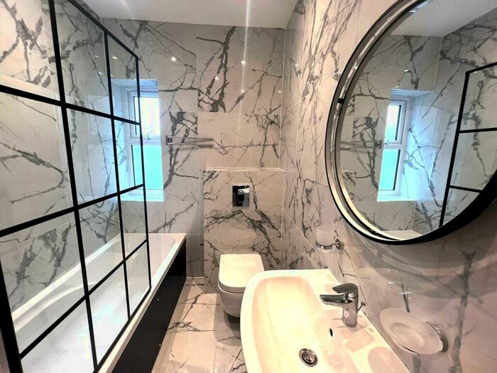 2 Bedroom Apartment To Rent In Beach Road, Eastbourne, BN22