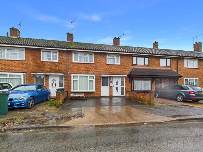 3 Bedroom Terraced House For Sale In Nash Road, Crawley, RH10