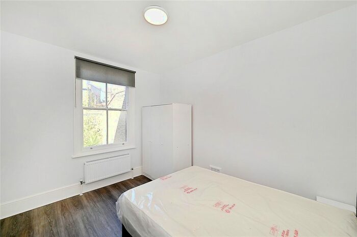 Studio To Rent In Robertson Street, Battersea, London, SW8