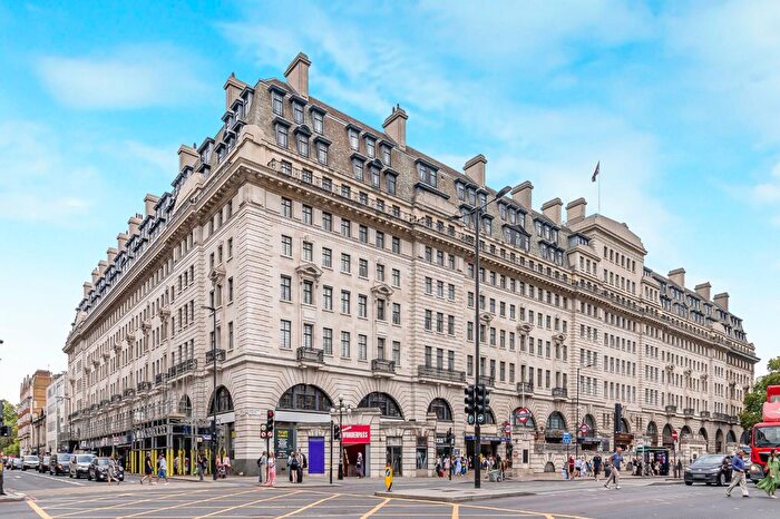 3 Bedroom Flat For Sale In Baker Street, Marylebone, London, NW1