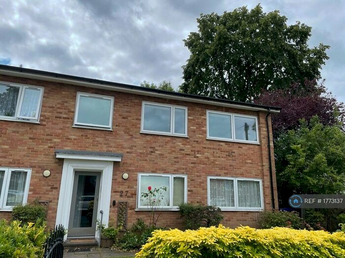 1 Bedroom Flat To Rent In Brambledown Road, Surrey, SM6