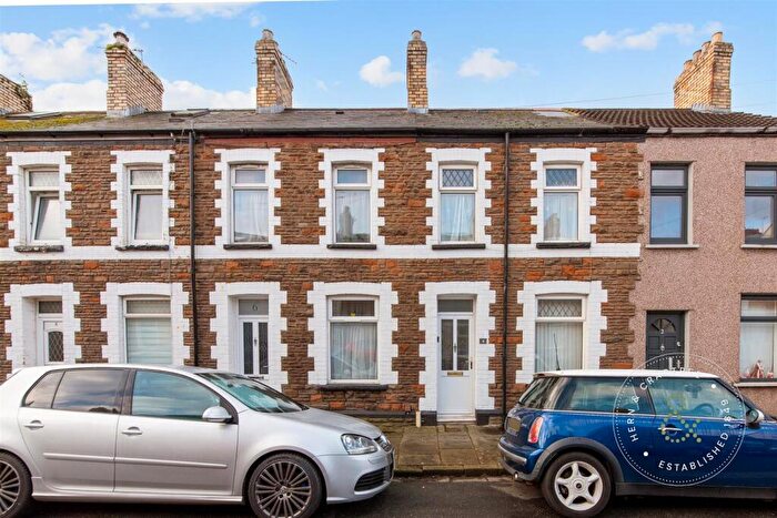 3 Bedroom Terraced House For Sale In Warwick Street, Grangetown, Cardiff, CF11