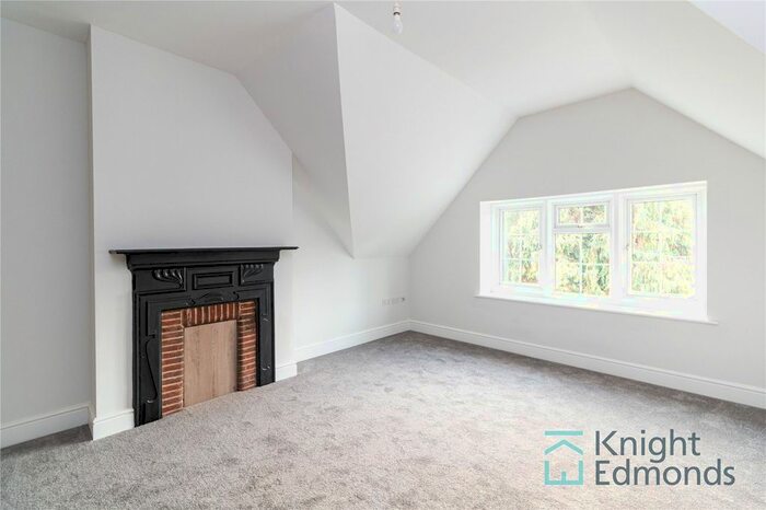 2 Bedroom Flat To Rent In Buckland Road, Maidstone, Kent, ME16