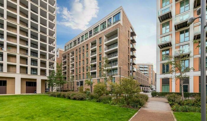 2 Bedroom Apartment To Rent In Windlass House Schooner Road London, E16