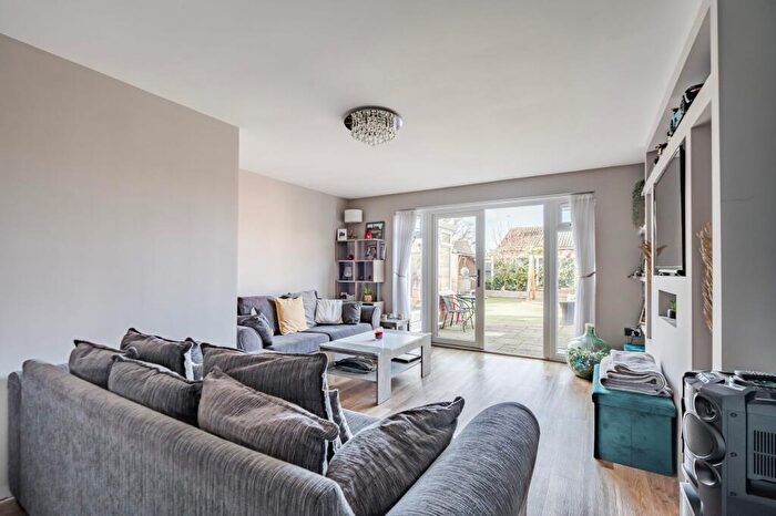 5 Bedroom Detached House For Sale In Bracon Road, Belton, NR31
