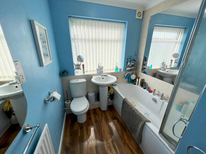 4 Bedroom Detached House For Sale In Hargrave Road, Shirley, Solihull, B90