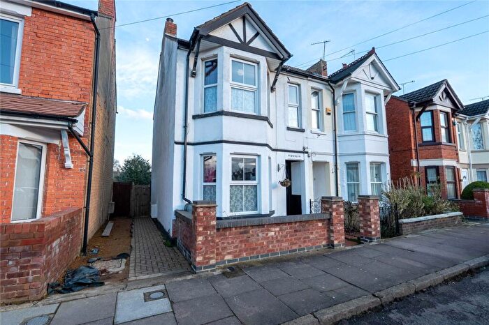 3 Bedroom Semi-Detached House For Sale In Windsor Street, Bletchley, Milton Keynes, Bucks, MK2