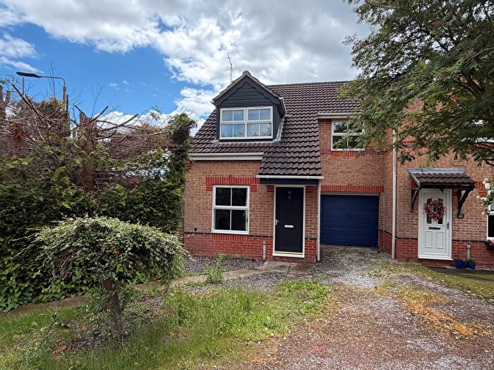 3 Bedroom Semi-Detached House To Rent In Parthenon Close, Pleasley, NG19