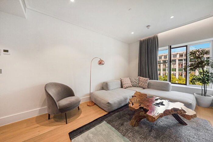 2 Bedroom Flat To Rent In Princes House, - Kingsway, WC2B