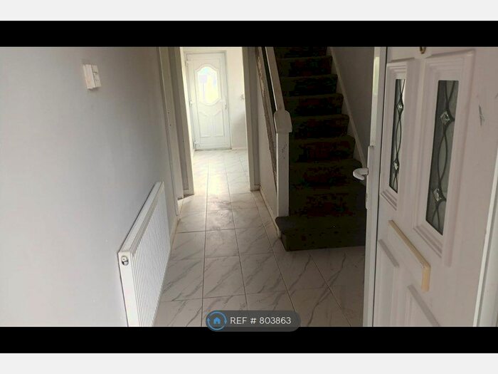 3 Bedroom Semi-Detached House To Rent In St. Chads Road, Wolverhampton, WV10