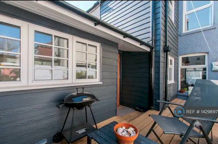 2 Bedroom Terraced House To Rent In Avenue Road, Ramsgate, CT11