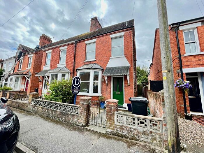 3 Bedroom Semi-Detached House To Rent In Gloucester Road, Newbury, RG14