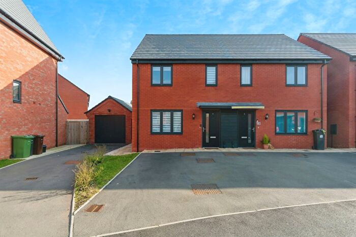 3 Bedroom Semi-Detached House For Sale In Flounder Way, Solihull, B90