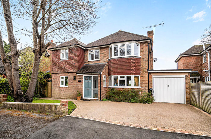 4 Bedroom Detached House For Sale In Alma Lane, Farnham, Surrey, GU9
