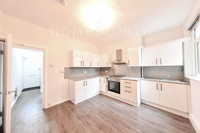 3 Bedroom House To Rent In Saville Road, North Woolwich, E16