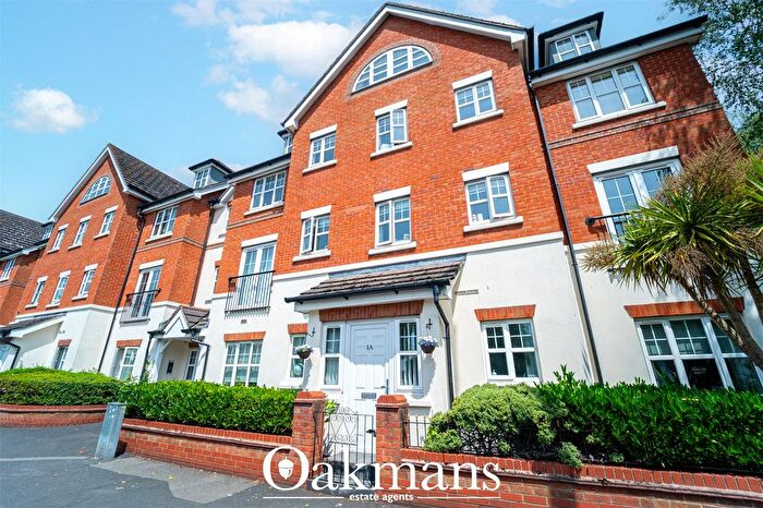 2 Bedroom Flat For Sale In Lordswood Road, Birmingham, West Midlands, B17