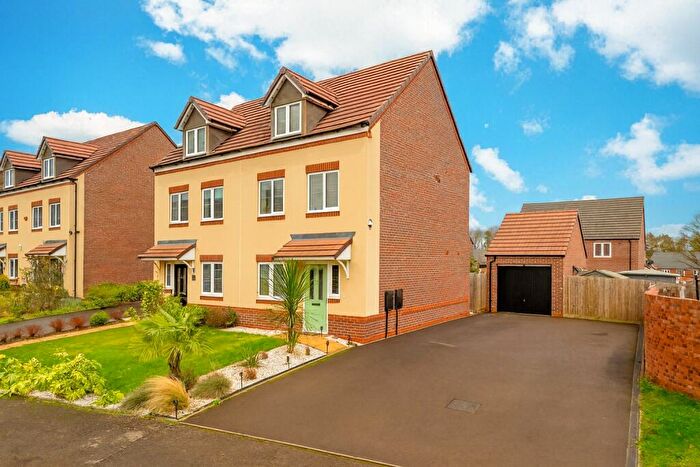 3 Bedroom Semi Detached House For Sale In Lea Castle Drive, Lea Castle, Kidderminster, Worcestershire, DY10