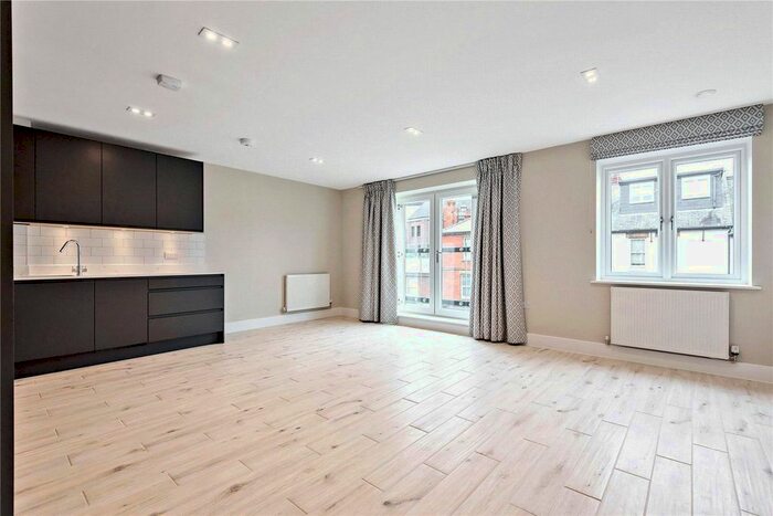 2 Bedroom Flat To Rent In Parkfield House, 96 London Road, Sevenoaks, Kent TN13