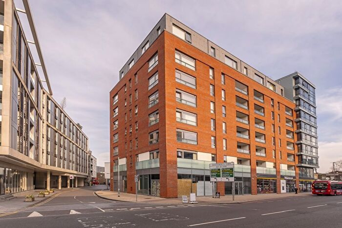 1 Bedroom Flat To Rent In Hardwicks Square, SW18