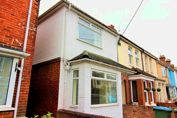 3 Bedroom End Of Terrace House To Rent In Ludlow Road, Southampton, Hampshire SO19