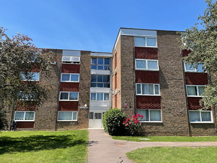 2 Bedroom Flat To Rent In Dearne Walk, Bedford, MK41