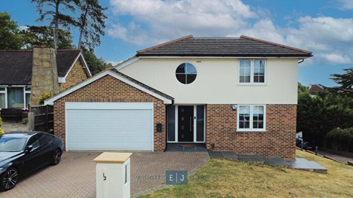 5 Bedroom Detached House For Sale In Firs Drive, Loughton, IG10