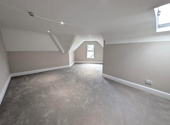 3 Bedroom Flat To Rent In Queens Avenue, Colwyn Bay, LL29