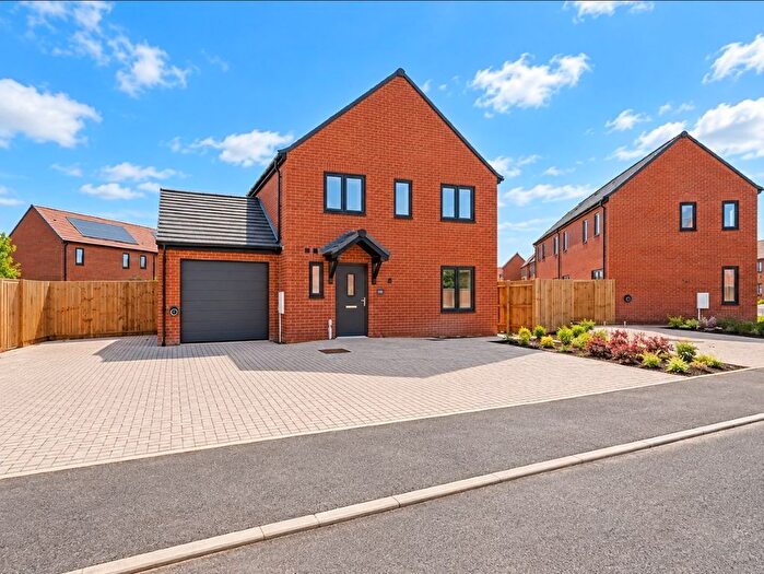 4 Bedroom Detached House For Sale In Peacock Drive, Bradwell, Great Yarmouth, NR31