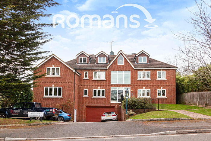 2 Bedroom Apartment To Rent In Clockhouse Road, GU14