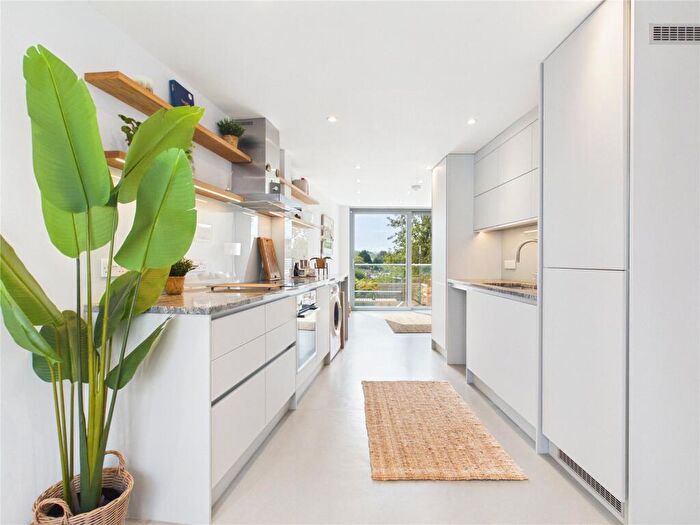 3 Bedroom End Of Terrace House For Sale In Pembery Road, Bristol, BS3