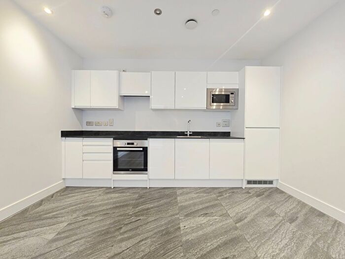 1 Bedroom Flat To Rent In Eastbury Road, Watford, WD19