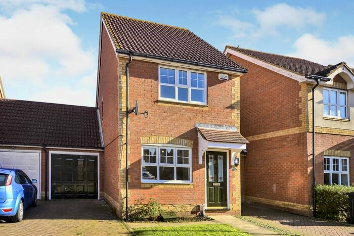 2 Bedroom Detached House To Rent In Dove Close, Kingsnorth, Ashford, Kent, TN23