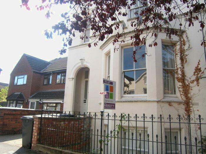 1 Bedroom Flat To Rent In Russell Terrace, Leamington Spa, CV31