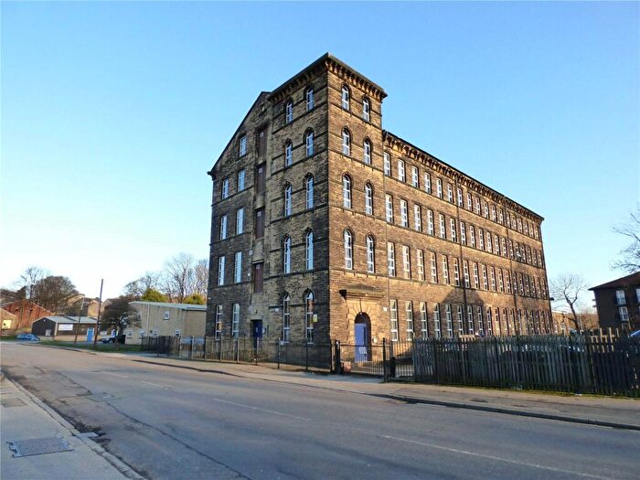 2 Bedroom Apartment For Sale In Waterfield Mill, Balme Road, Cleckheaton, BD19