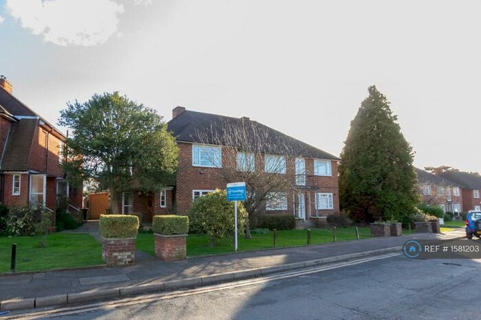 2 Bedroom Maisonette To Rent In Peaches Close, Cheam, Sutton, SM2