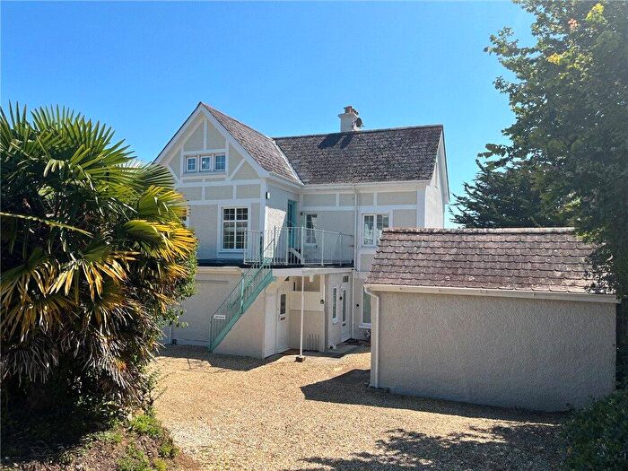 2 Bedroom Flat To Rent In Bermuda, Oakhill Road, Seaview, PO34