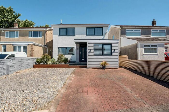 4 Bedroom Detached House For Sale In Ffordd Talfan, Gorseinon, Swansea, SA4