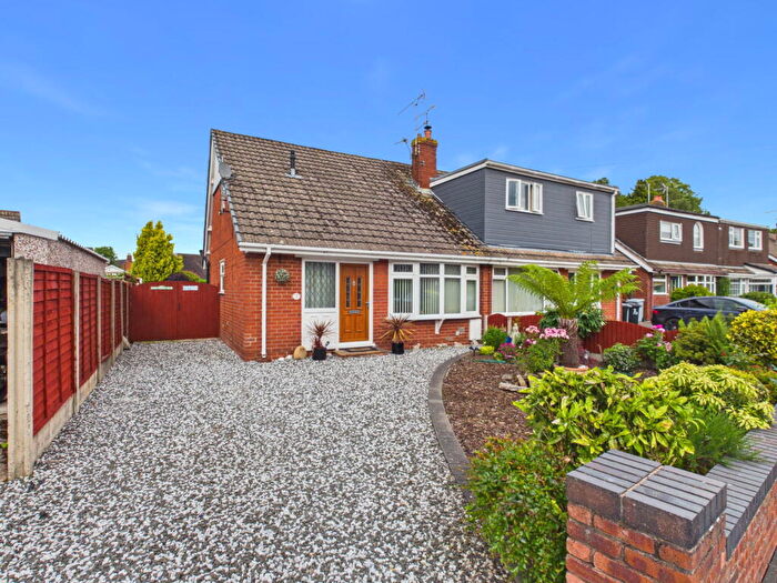 3 Bedroom Semi-Detached Bungalow For Sale In Camelot Grove, Shavington, Crewe, CW2