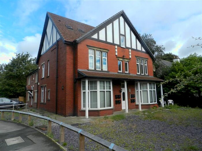 1 Bedroom Property To Rent In Briarfield Gardens, Huddersfield HD5