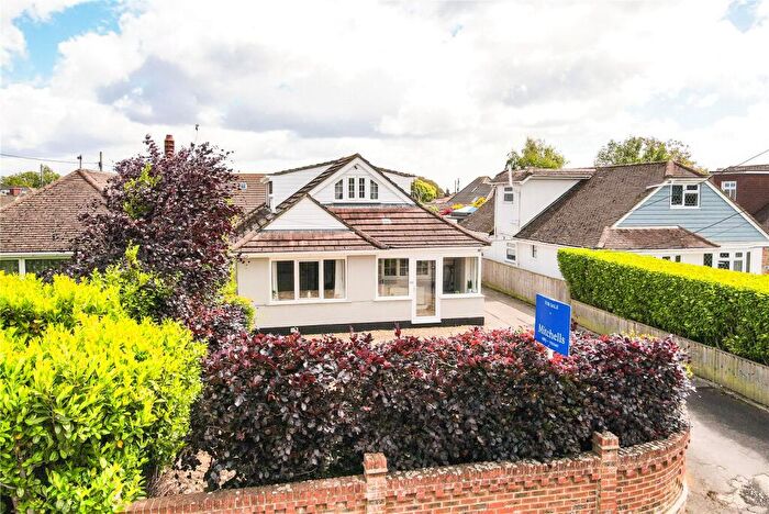 4 Bedroom Bungalow For Sale In Barton Lane, Barton On Sea, New Milton, Hampshire, BH25